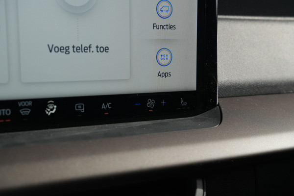 Ford E-Transit Courier Trend 46 kWh 136pk - Stoel/Stuurverwarming - Vloerplaat - Camera - Cruise - Carplay/Android - Rijklaar