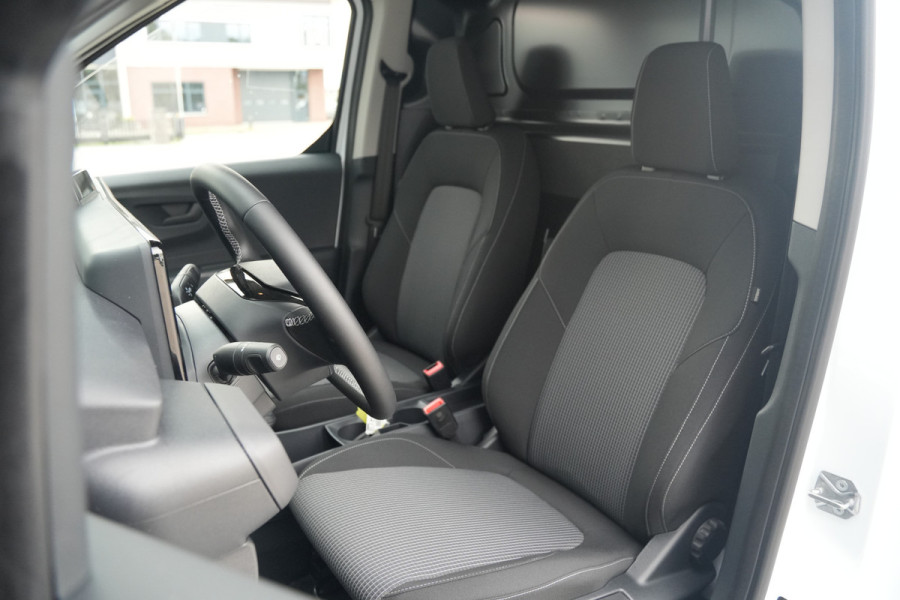Ford E-Transit Courier Trend 46 kWh 136pk - Trekhaak - Vloerplaat - Camera - Cruise - Carplay/Android - Rijklaar