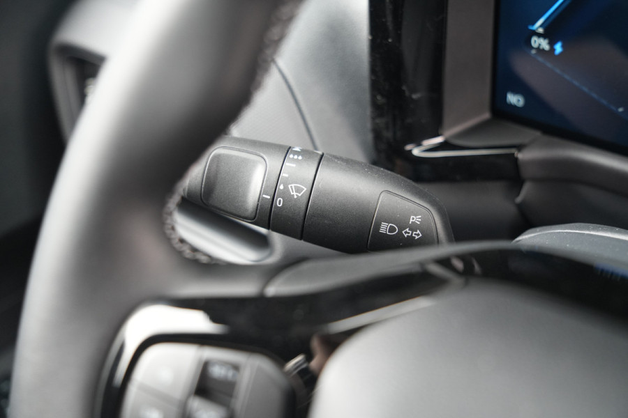 Ford E-Transit Courier Trend 46 kWh 136pk - Trekhaak - Vloerplaat - Camera - Cruise - Carplay/Android - Rijklaar