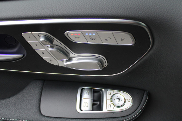 Mercedes-Benz V-Klasse 300d / DC / AMG / bj2026 / Elec Stoelen / Stoel Ventilatie / Burmester / Vol Opties / NIEUWSTAAT