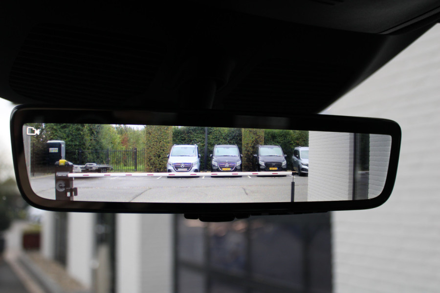 Mercedes-Benz V-Klasse 300d / DC / AMG / bj2026 / Elec Stoelen / Stoel Ventilatie / Burmester / Vol Opties / NIEUWSTAAT