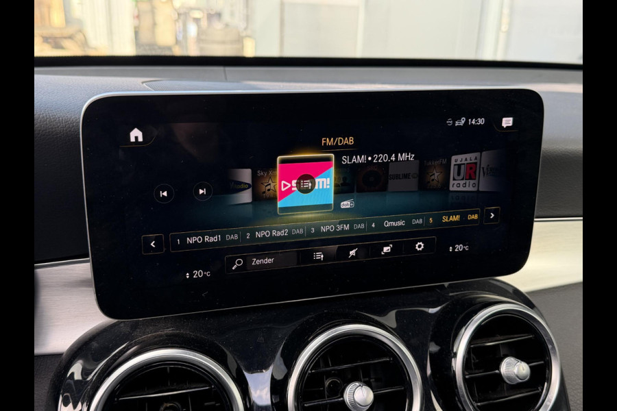 Mercedes-Benz GLC 300e 4MATIC AMG Line 20"/Panoramadak/Trekhaak/Leder/Stoelverwarming + ventilatie//Keyless/Treeplanken/Apple Carplay & Android Auto/Alarm