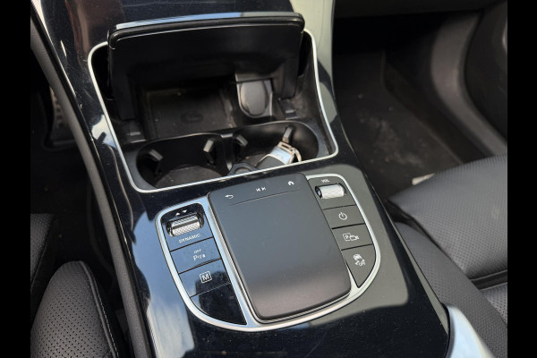 Mercedes-Benz GLC 300e 4MATIC AMG Line 20"/Panoramadak/Trekhaak/Leder/Stoelverwarming + ventilatie//Keyless/Treeplanken/Apple Carplay & Android Auto/Alarm