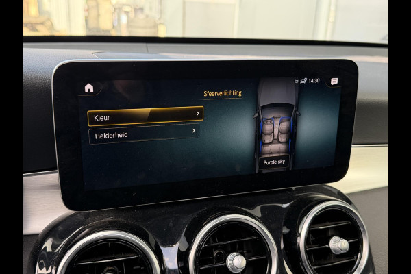 Mercedes-Benz GLC 300e 4MATIC AMG Line 20"/Panoramadak/Trekhaak/Leder/Stoelverwarming + ventilatie//Keyless/Treeplanken/Apple Carplay & Android Auto/Alarm