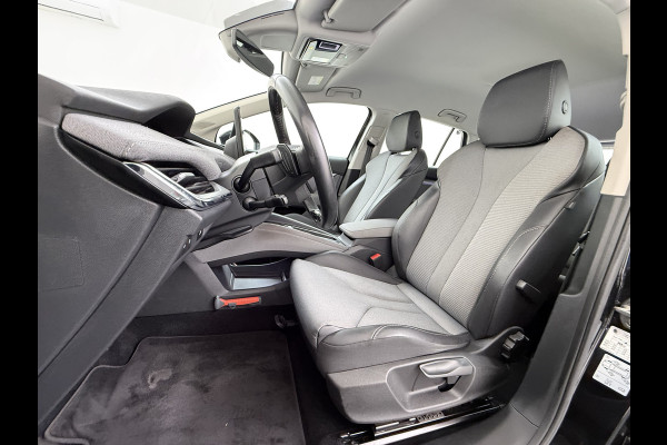 Škoda ENYAQ iV 180PK Trekhaak Adap.Cruise 3-Zone Ecc Camera Matrix-Led Stuur+Stoelverwarming Navi SOH 87% Android Auto Apple Carplay P-Assist Lmv 20" Pdc DAB Isofix Keyless 1.000kg Trekgewicht 1e Eigenaar Origineel Nederlandse Auto