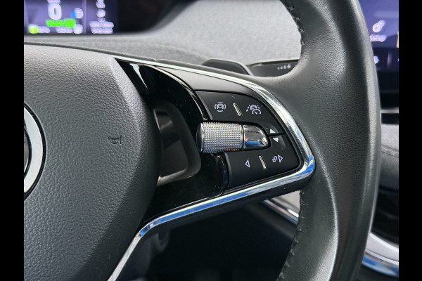 Škoda ENYAQ iV 180PK Trekhaak Adap.Cruise 3-Zone Ecc Camera Matrix-Led Stuur+Stoelverwarming Navi SOH 87% Android Auto Apple Carplay P-Assist Lmv 20" Pdc DAB Isofix Keyless 1.000kg Trekgewicht 1e Eigenaar Origineel Nederlandse Auto