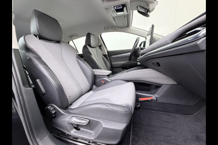 Škoda ENYAQ iV 180PK Trekhaak Adap.Cruise 3-Zone Ecc Camera Matrix-Led Stuur+Stoelverwarming Navi SOH 87% Android Auto Apple Carplay P-Assist Lmv 20" Pdc DAB Isofix Keyless 1.000kg Trekgewicht 1e Eigenaar Origineel Nederlandse Auto