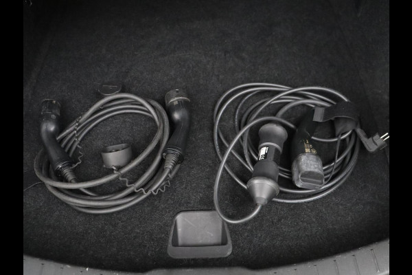Polestar 2 Standard Range Single Motor 63kWh | SOH 89,1% | Elektrisch uitklapbare trekhaak | Achteruitrijcamera | Apple CarPlay | Stoelverwarming | Cruise control adaptief