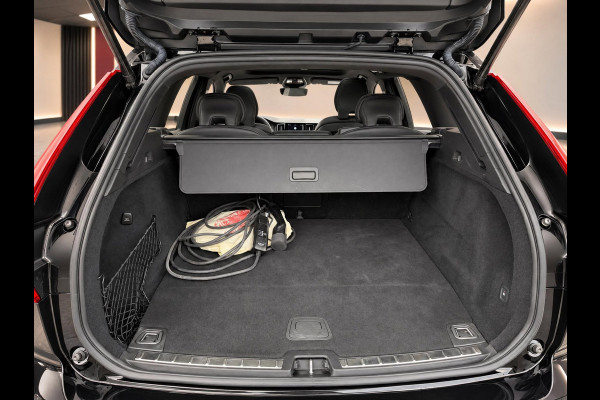 Volvo XC60 2.0 T8 PHEV 455PK AWD Plus Dark | SOH 97% | Pano | H/K Sound | Surround View | BTW