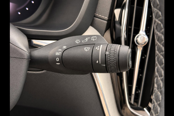 Volvo XC60 2.0 T8 PHEV 455PK AWD Plus Dark | SOH 97% | Pano | H/K Sound | Surround View | BTW