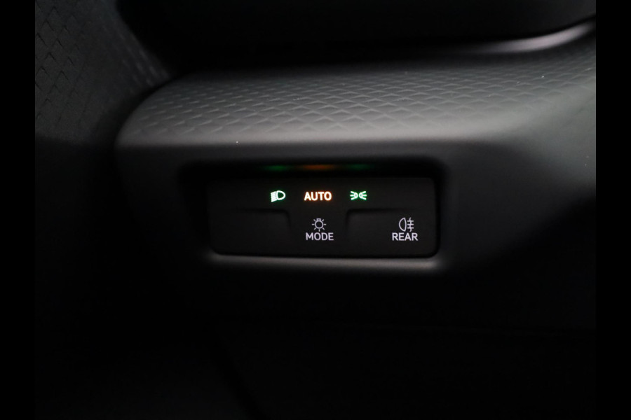 CUPRA Raval Business First Edition 56 kWh 211PK | Stoel & Stuurverwarming | Adaptieve Cruise Control | Keyless Entry | 18 Inch Velgen | Side Assist |