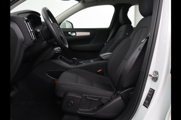 Volvo XC40 1.5 T4 Recharge Inscription Expression | SOh 85,2% | Trekhaak | Achteruitrij camera | Apple Carplay | Elektrische achterklep | Adaptieve cruise control |