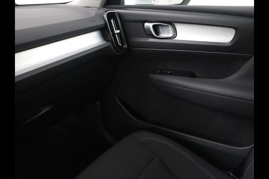 Volvo XC40 1.5 T4 Recharge Inscription Expression | SOh 85,2% | Trekhaak | Achteruitrij camera | Apple Carplay | Elektrische achterklep | Adaptieve cruise control |