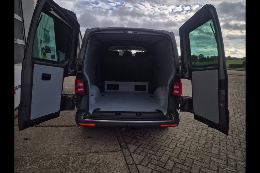 Volkswagen Transporter 2.0 TDI L2H1 DC 4Motion 204 Pk Highline Leder LMV 4WD Mooie bus!!