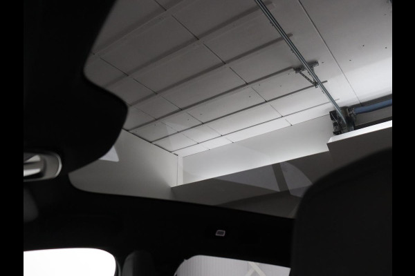 Volvo C40 Recharge Ultimate 69 kWh | SOH 92,2% | Trekhaak elektrisch uitklapbaar | 360 Camera | Navigatie | Apple CarPlay | Panoramadak