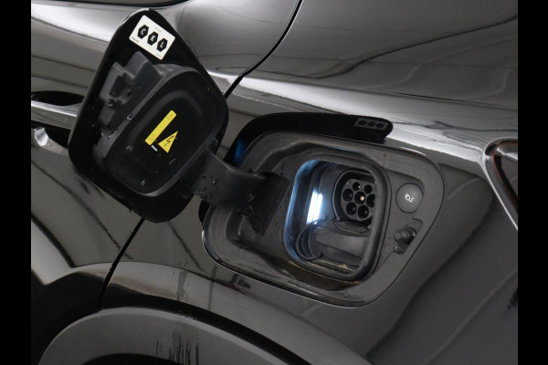 Volvo C40 Recharge Ultimate 69 kWh | SOH 92,2% | Trekhaak elektrisch uitklapbaar | 360 Camera | Navigatie | Apple CarPlay | Panoramadak