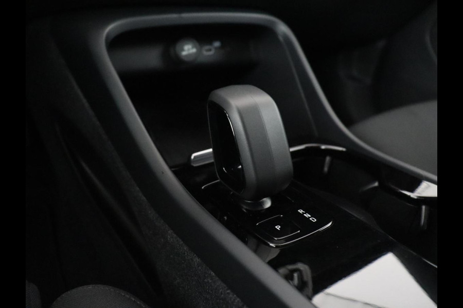Volvo C40 Recharge Ultimate 69 kWh | SOH 92,2% | Trekhaak elektrisch uitklapbaar | 360 Camera | Navigatie | Apple CarPlay | Panoramadak