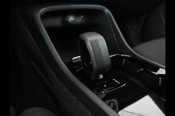 Volvo C40 Recharge Ultimate 69 kWh | SOH 92,2% | Trekhaak elektrisch uitklapbaar | 360 Camera | Navigatie | Apple CarPlay | Panoramadak