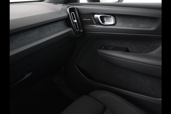 Volvo C40 Recharge Ultimate 69 kWh | SOH 92,2% | Trekhaak elektrisch uitklapbaar | 360 Camera | Navigatie | Apple CarPlay | Panoramadak