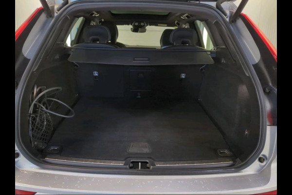 Volvo XC60 2.0 T6 Plug-in LongRange AWD Ultimate Dark / NL Auto / Panoramadak / Trekhaak / Leder-sport / Pdc+Camera / Stoel-Stuurverwarming /