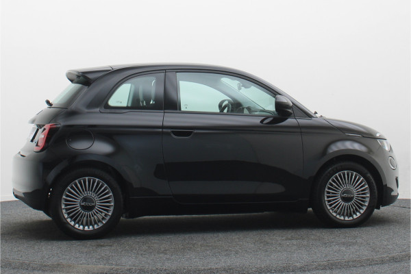 Fiat 500E Icon 42 kWh SOH 96,4%, Virtual Cockpit, Apple Carplay, Cruise, Rijstrooksensor, DAB, LED, 16''