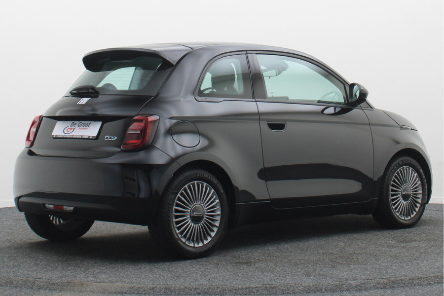 Fiat 500E Icon 42 kWh SOH 96,4%, Virtual Cockpit, Apple Carplay, Cruise, Rijstrooksensor, DAB, LED, 16''