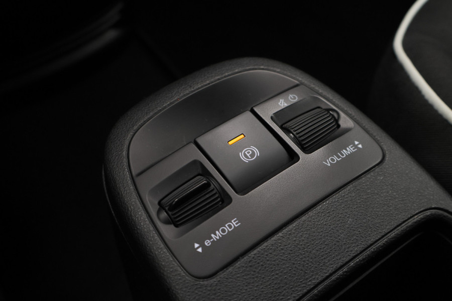 Fiat 500E Icon 42 kWh SOH 96,4%, Virtual Cockpit, Apple Carplay, Cruise, Rijstrooksensor, DAB, LED, 16''