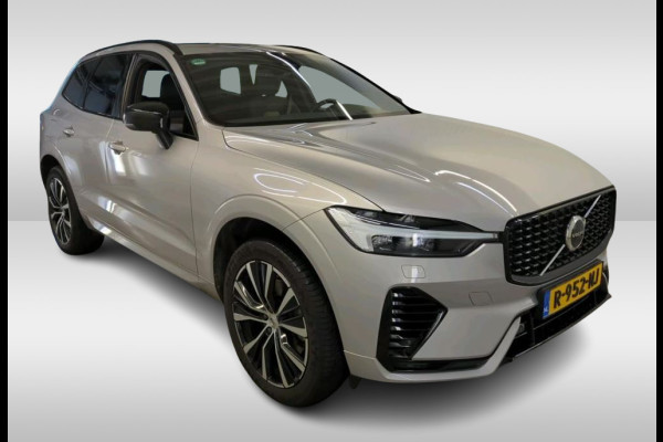 Volvo XC60 2.0 T6 Plug-in LongRange AWD Ultimate Dark / NL Auto / Panoramadak / Trekhaak / Leder-sport / Pdc+Camera / Stoel-Stuurverwarming /