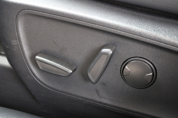 Ford Kuga 2.5 PHEV ST-Line X | Trekhaak | BLIS | B&O