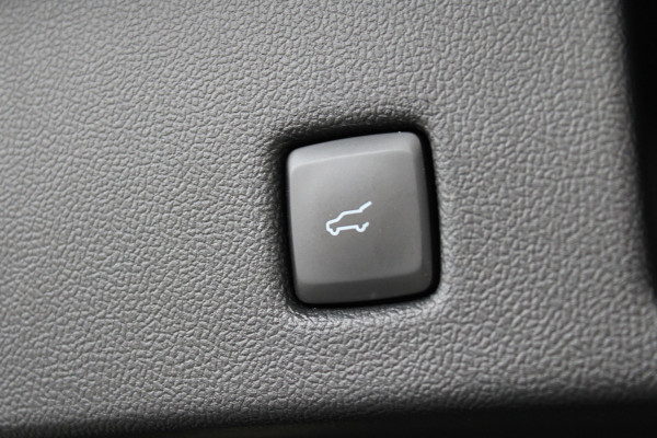 Ford Kuga 2.5 PHEV ST-Line X | Trekhaak | BLIS | B&O