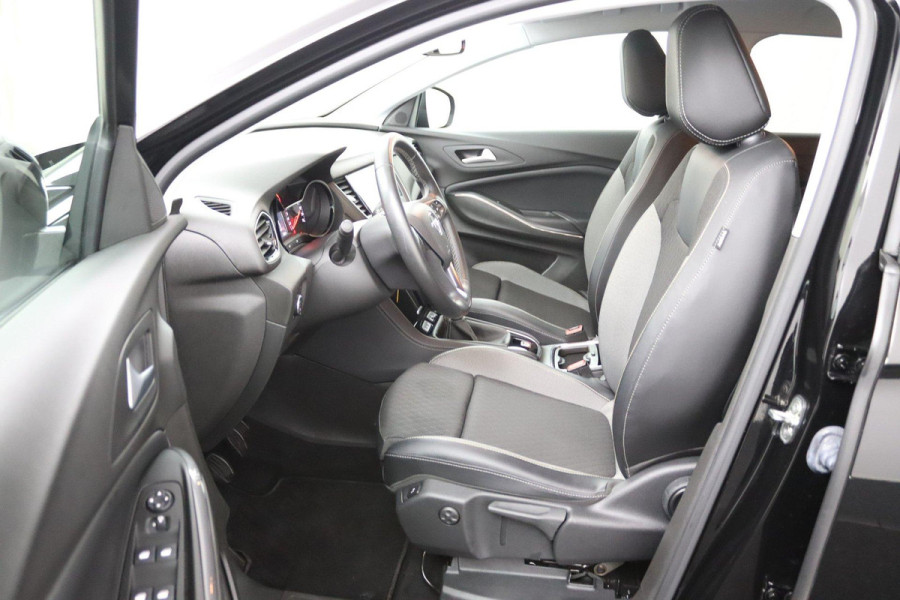 Opel Grandland X 1.2 Turbo Executive*HAAK*CAM*ECC*CRUISE*NAVI*LED*