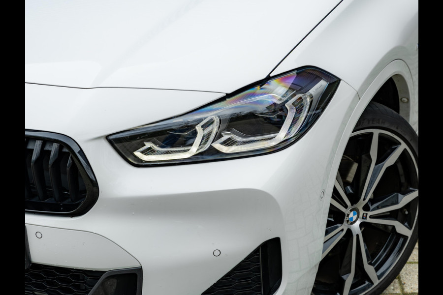 BMW X2 sDrive18i M-Sport - Camera - Head-Up - Hifi - Adaptive LED