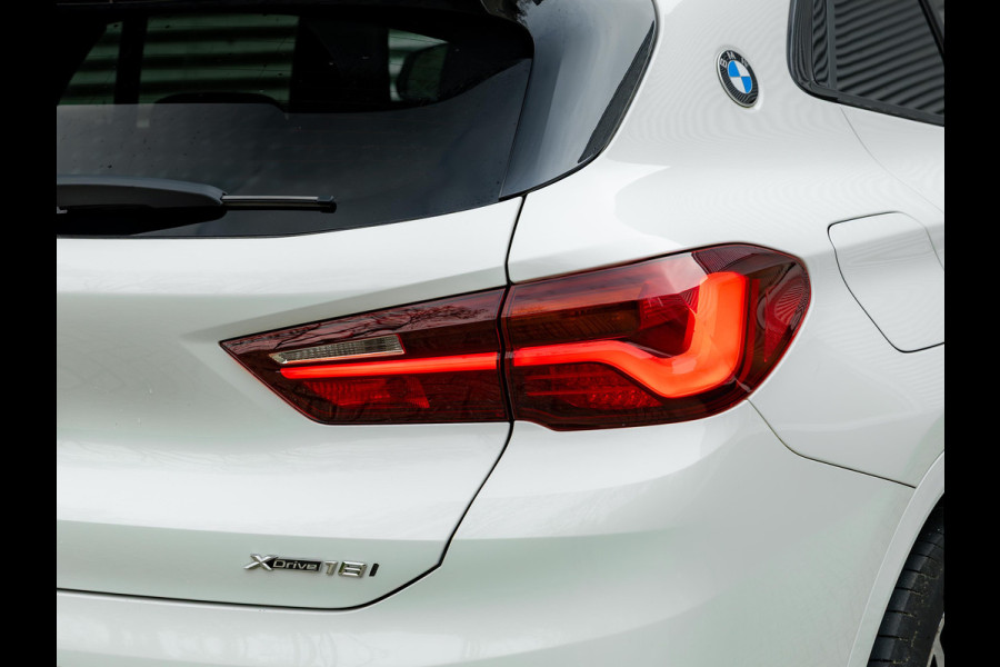 BMW X2 sDrive18i M-Sport - Camera - Head-Up - Hifi - Adaptive LED