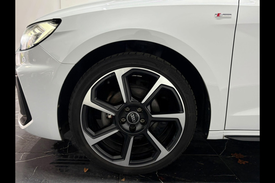 Audi A1 Sportback 30 TFSI 3x S Line KeylessGo|Sfeerv|CarPlay|Cruise