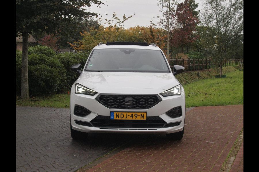 Seat Tarraco 1.4 TSI e-Hybrid PHEV FR | Panoramadak | Trekhaak | 360 Camera | Sfeerverlichting | Sportstoelen | Dealeronderhouden |