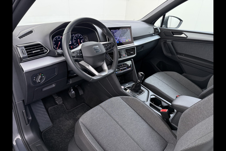 Seat Tarraco 1.5TSI 7-Persoons Adap.Cruise Camera Navi 3-Zone Ecc Virtual Cockpit Apple Carplay Android Auto Style Business Intense Bluetooth Lmv Isofix Full-Led DAB 3e Zitrij Draadloze telefoonlader Rijstrooksensor 1e Eigenaar Origineel Nederlandse Auto