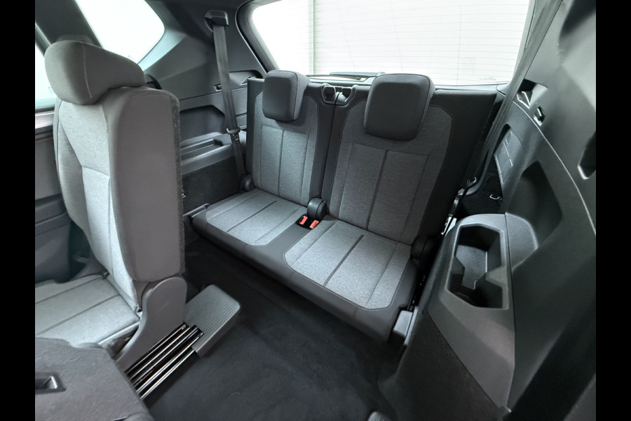 Seat Tarraco 1.5TSI 7-Persoons Adap.Cruise Camera Navi 3-Zone Ecc Virtual Cockpit Apple Carplay Android Auto Style Business Intense Bluetooth Lmv Isofix Full-Led DAB 3e Zitrij Draadloze telefoonlader Rijstrooksensor 1e Eigenaar Origineel Nederlandse Auto