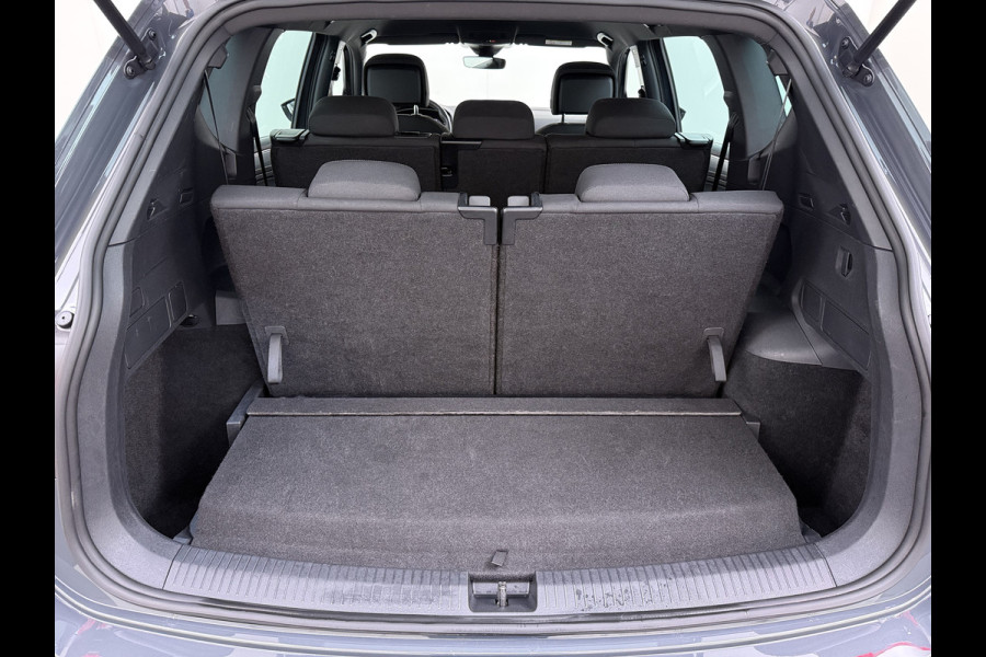 Seat Tarraco 1.5TSI 7-Persoons Adap.Cruise Camera Navi 3-Zone Ecc Virtual Cockpit Apple Carplay Android Auto Style Business Intense Bluetooth Lmv Isofix Full-Led DAB 3e Zitrij Draadloze telefoonlader Rijstrooksensor 1e Eigenaar Origineel Nederlandse Auto