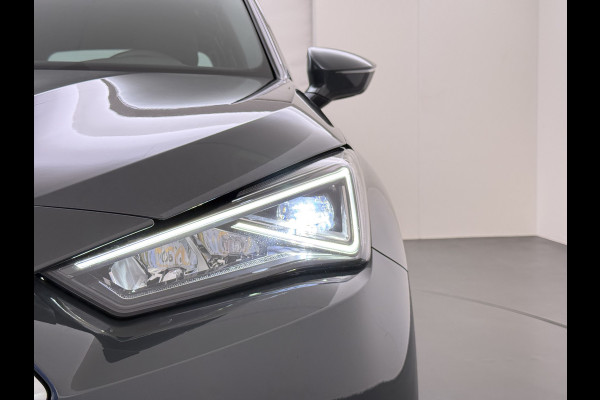 Seat Tarraco 1.5TSI 7-Persoons Adap.Cruise Camera Navi 3-Zone Ecc Virtual Cockpit Apple Carplay Android Auto Style Business Intense Bluetooth Lmv Isofix Full-Led DAB 3e Zitrij Draadloze telefoonlader Rijstrooksensor 1e Eigenaar Origineel Nederlandse Auto