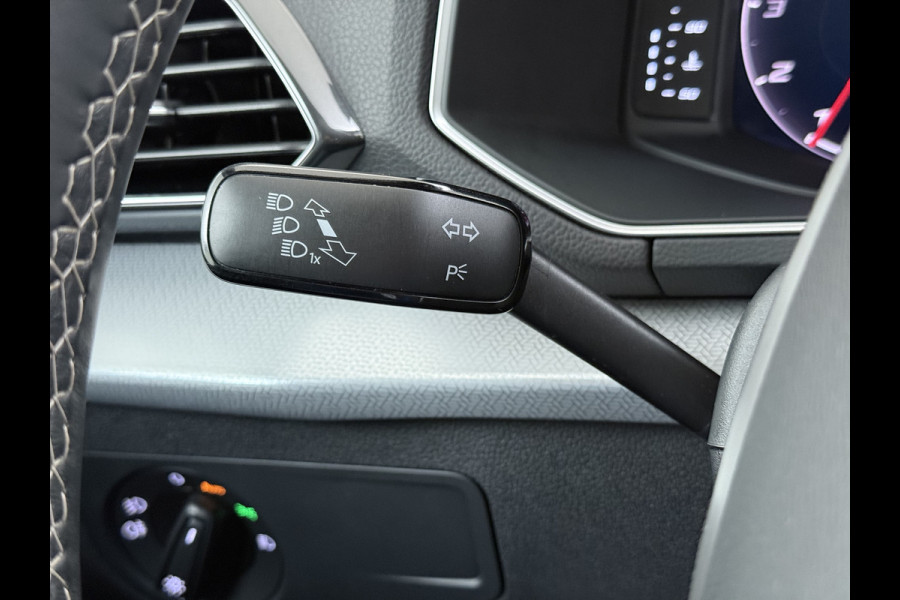 Seat Tarraco 1.5TSI 7-Persoons Adap.Cruise Camera Navi 3-Zone Ecc Virtual Cockpit Apple Carplay Android Auto Style Business Intense Bluetooth Lmv Isofix Full-Led DAB 3e Zitrij Draadloze telefoonlader Rijstrooksensor 1e Eigenaar Origineel Nederlandse Auto
