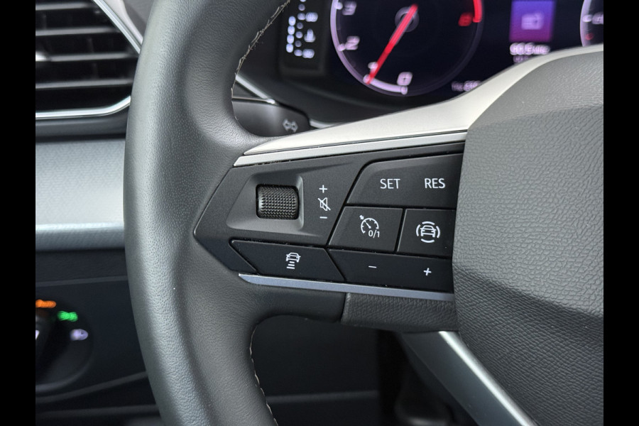 Seat Tarraco 1.5TSI 7-Persoons Adap.Cruise Camera Navi 3-Zone Ecc Virtual Cockpit Apple Carplay Android Auto Style Business Intense Bluetooth Lmv Isofix Full-Led DAB 3e Zitrij Draadloze telefoonlader Rijstrooksensor 1e Eigenaar Origineel Nederlandse Auto