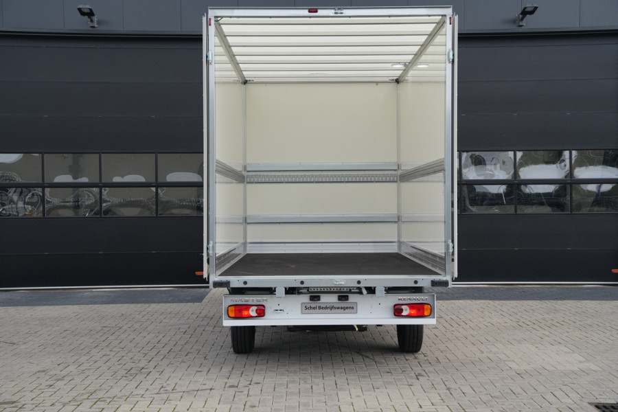 Renault Master E-Tech T35 L3H1 Advance long range 87 kWh 143pk - Stoelverwarming - PDC - Draadloos laden - Gruau opbouw - Auto Clima - Rijklaar