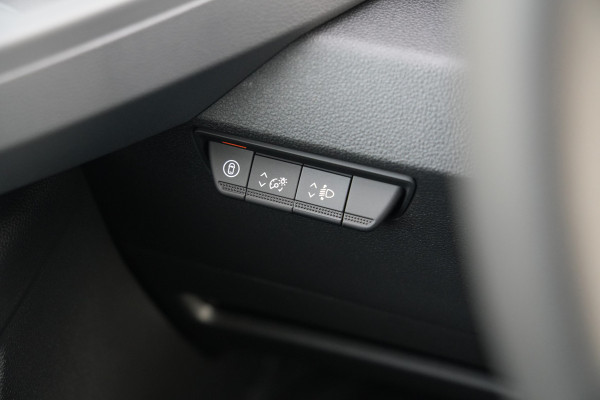 Renault Master E-Tech T35 L3H1 Advance long range 87 kWh 143pk - Stoelverwarming - PDC - Draadloos laden - Gruau opbouw - Auto Clima - Rijklaar