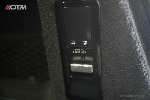 Land Rover Range Rover Sport 3.0 P510e First Edition | Rearseat Entertainment | Panorama