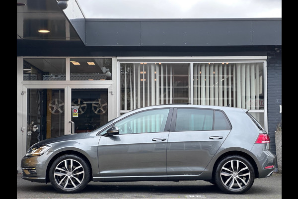 Volkswagen Golf 1.5 TSI Highline Business AUTO / ACC / VIRTUAL / PANO