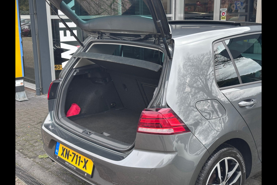 Volkswagen Golf 1.5 TSI Highline Business AUTO / ACC / VIRTUAL / PANO
