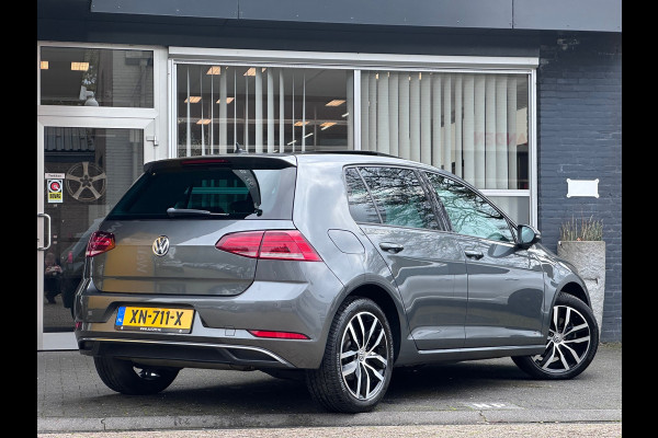Volkswagen Golf 1.5 TSI Highline Business AUTO / ACC / VIRTUAL / PANO