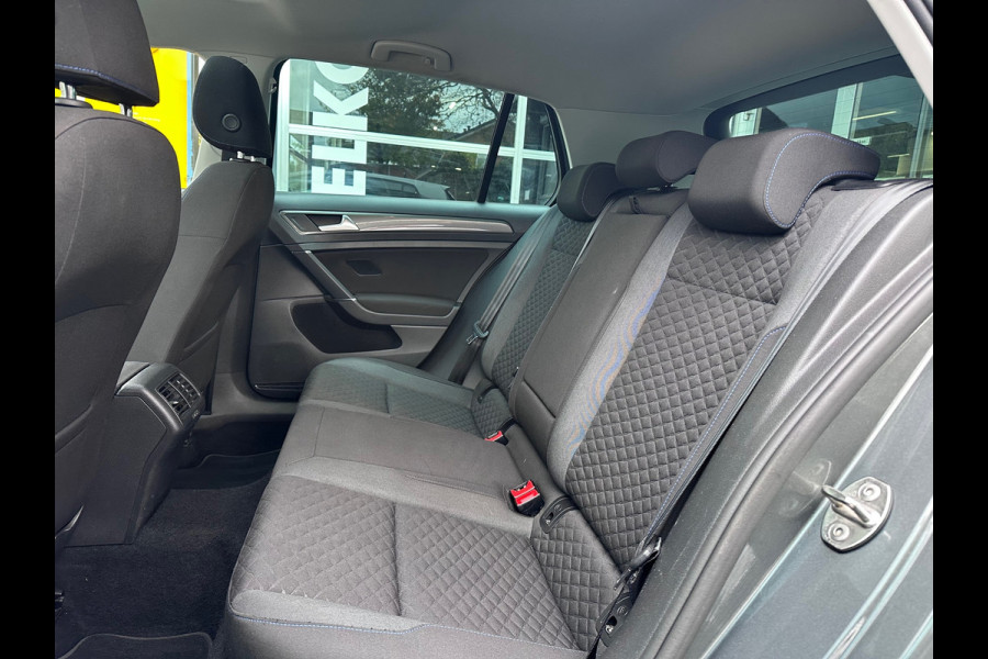 Volkswagen Golf 1.5 TSI Highline Business AUTO / ACC / VIRTUAL / PANO