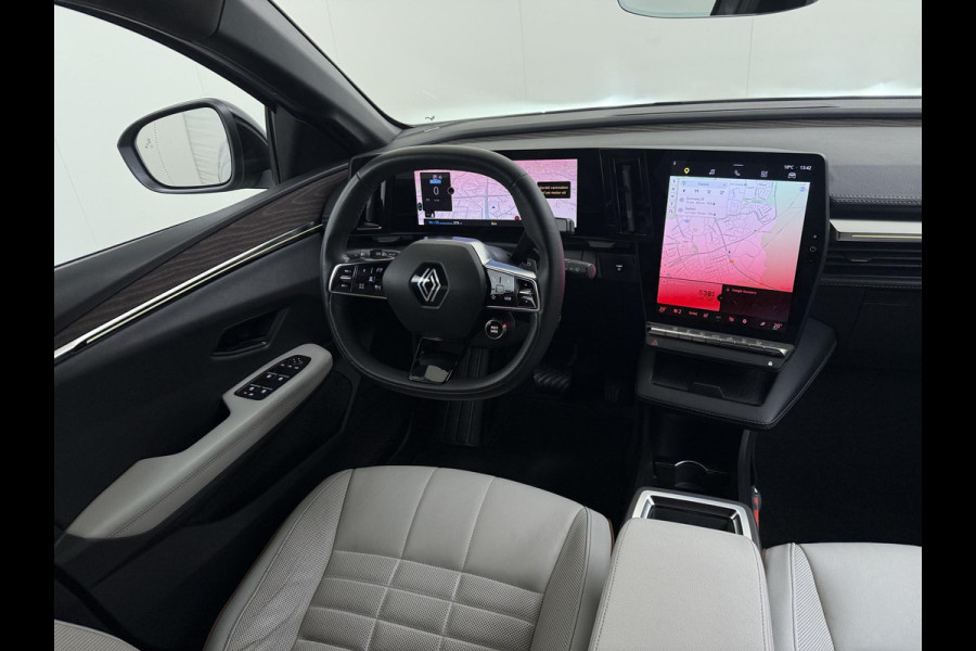 Renault Mégane E-Tech EV60 Optimum Charge Iconic DIRECT LEVERBAAR | ONDERHOUD GEHAD | HARMAN/KARDON AUDIO | ADD. CRUISE | DODEHOEK | LEER | STOEL + STUURVERWARMING | 20 INCH |