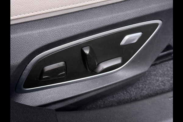 Renault Mégane E-Tech EV60 Optimum Charge Iconic DIRECT LEVERBAAR | ONDERHOUD GEHAD | HARMAN/KARDON AUDIO | ADD. CRUISE | DODEHOEK | LEER | STOEL + STUURVERWARMING | 20 INCH |